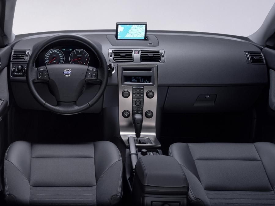  Volvo S40 2004 года  (фото 21 из 26)